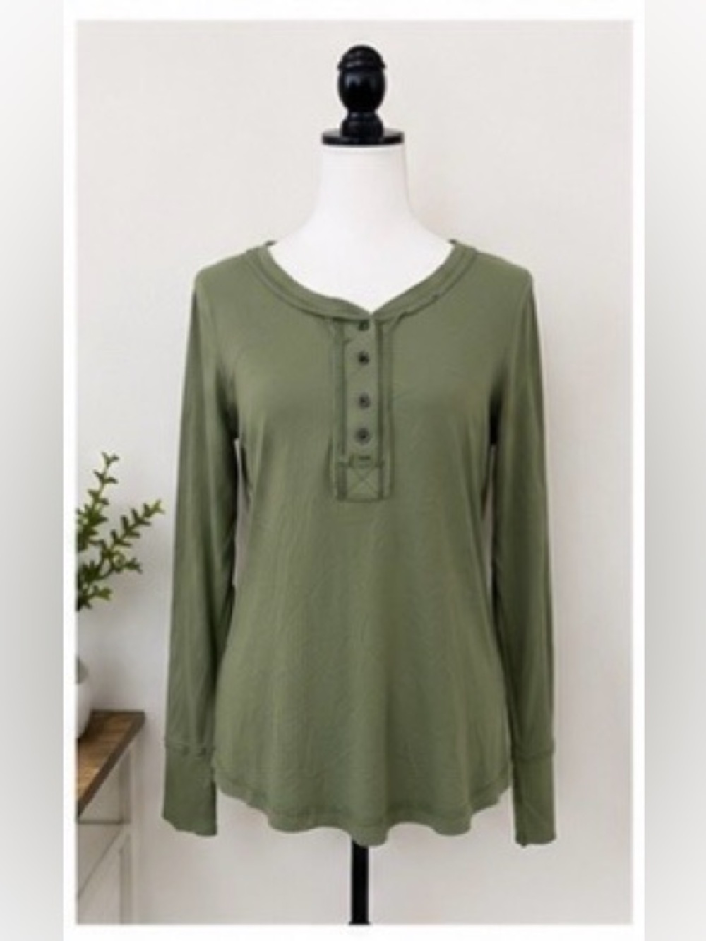 Zenana Olive Green Long Sleeve Henley Top Raw Edge Cuff Casual Boho M